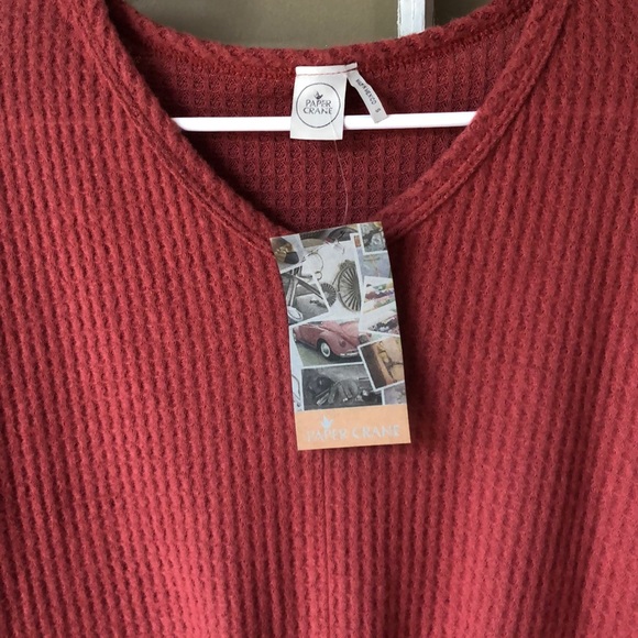 light weight sweater with cute tie bottom! - Picture 2 of 3